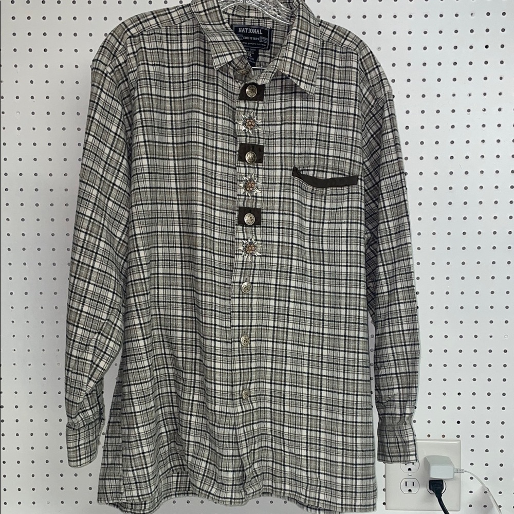 National Outfitters Plaid Long Sleeve Button Down Flannel Shirt.  Cotton.‎  XL.